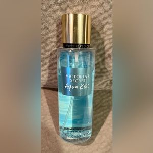 Victoria Secret Aqua Kiss Mist